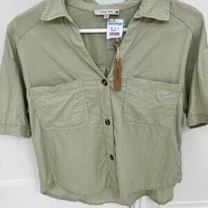 NWT Love Tree Short Sleeved Button Shirt M